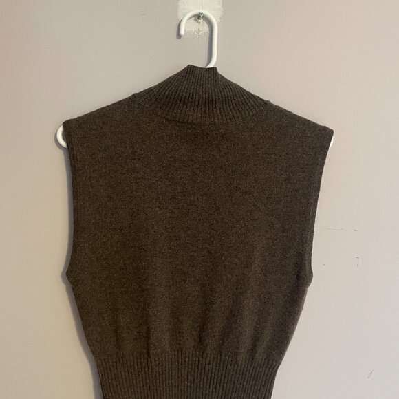 Reformation Arco Cashmere Sleeveless Turtleneck Sweater Vest XS 0 2 Hedgerow - Picture 5 of 6